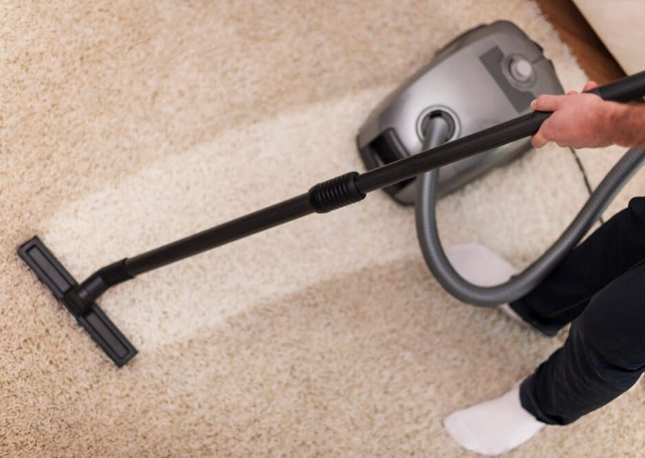 vaccum-carpet-bed-bugs-eradication
